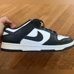 Nike “panda” dunks (Women’s 9, Men’s 7.5)